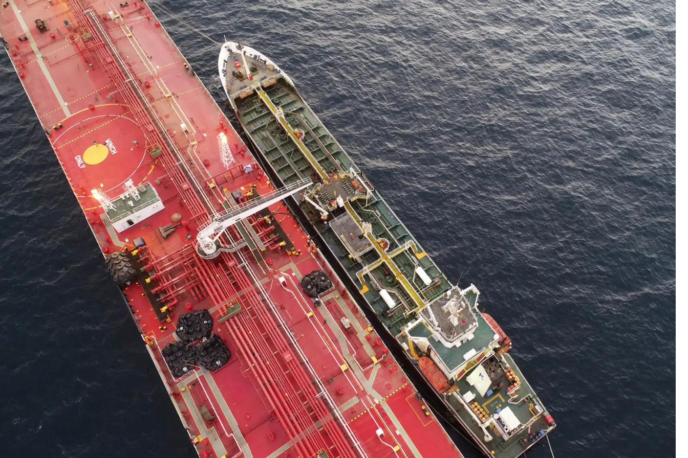 Seven Ocean Bunkering Operations — Bunker barge alongside tanker